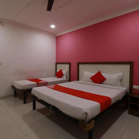 Hotel Abhimani Inn Bangalore Esterno foto