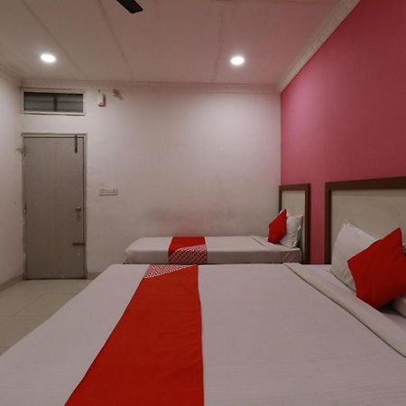 Hotel Abhimani Inn Bangalore Esterno foto