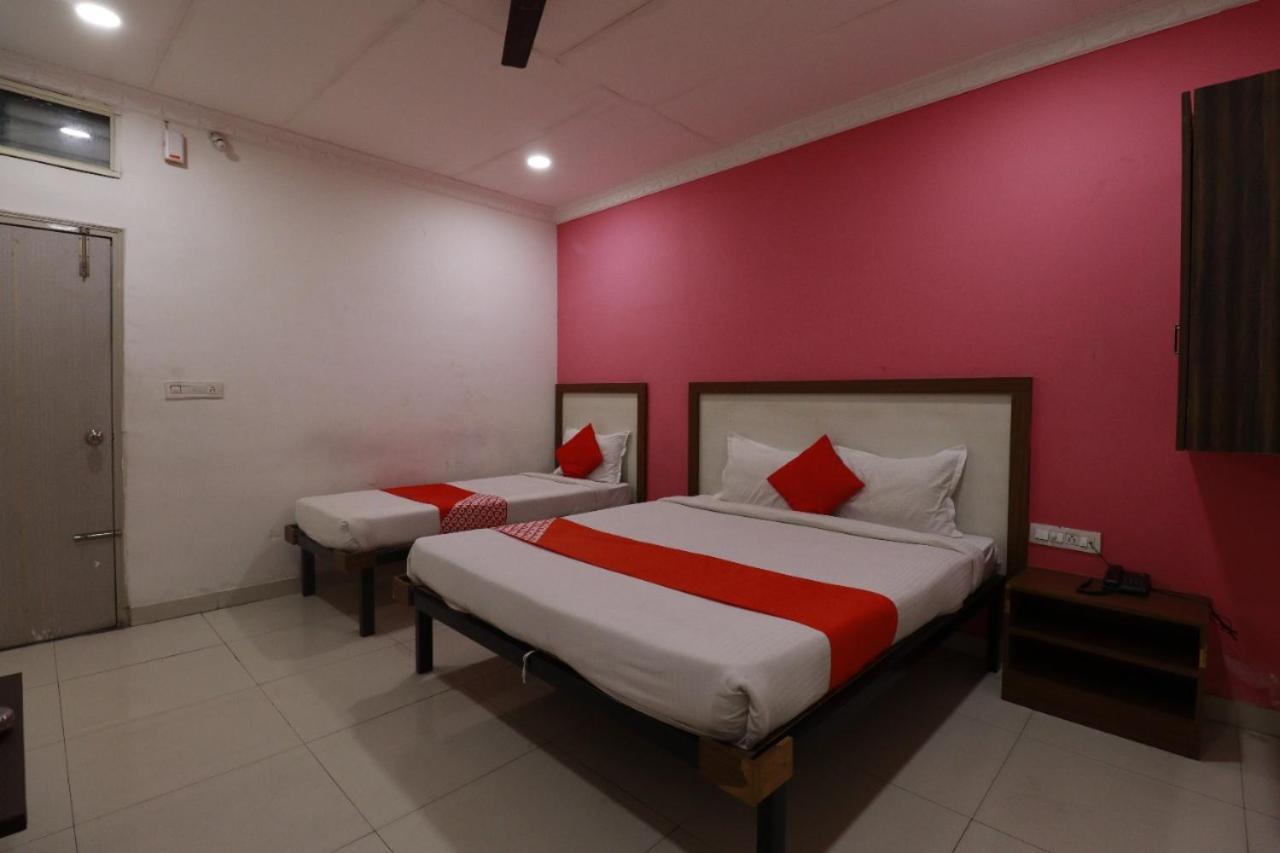 Hotel Abhimani Inn Bangalore Esterno foto