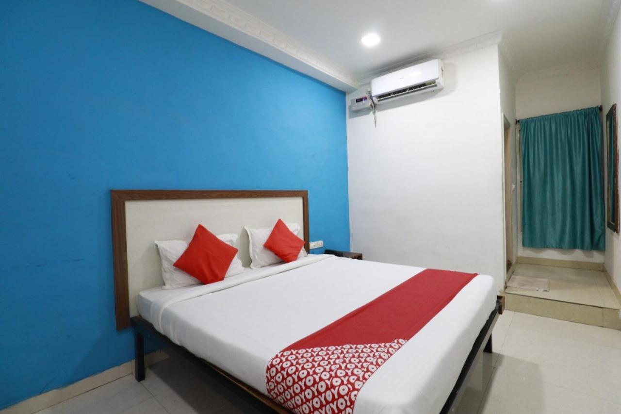 Hotel Abhimani Inn Bangalore Esterno foto