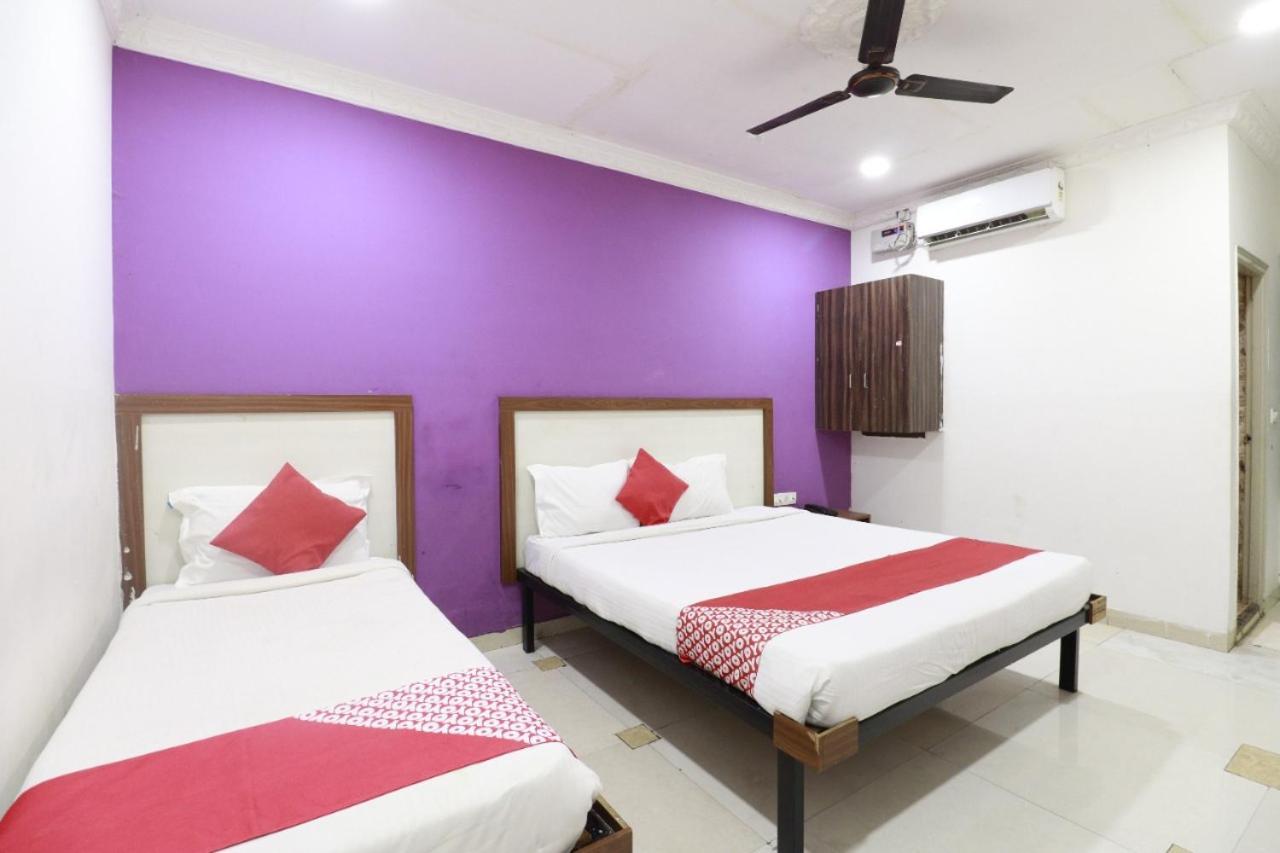 Hotel Abhimani Inn Bangalore Esterno foto