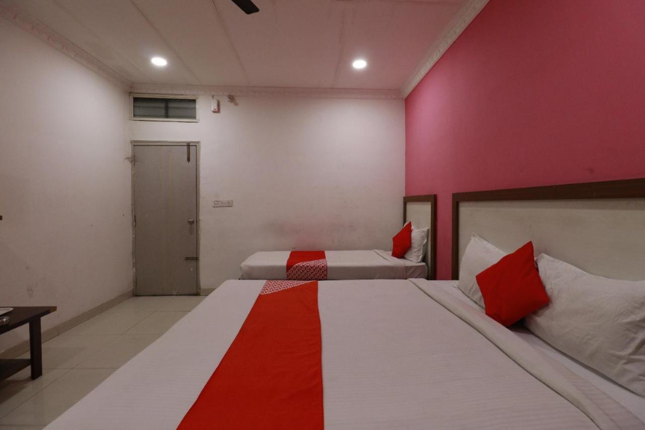 Hotel Abhimani Inn Bangalore Esterno foto