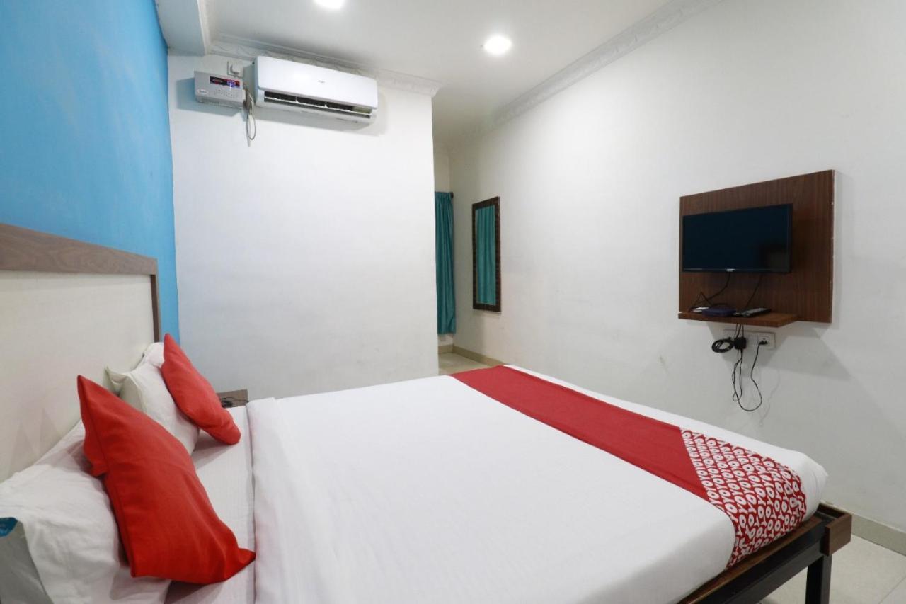Hotel Abhimani Inn Bangalore Esterno foto